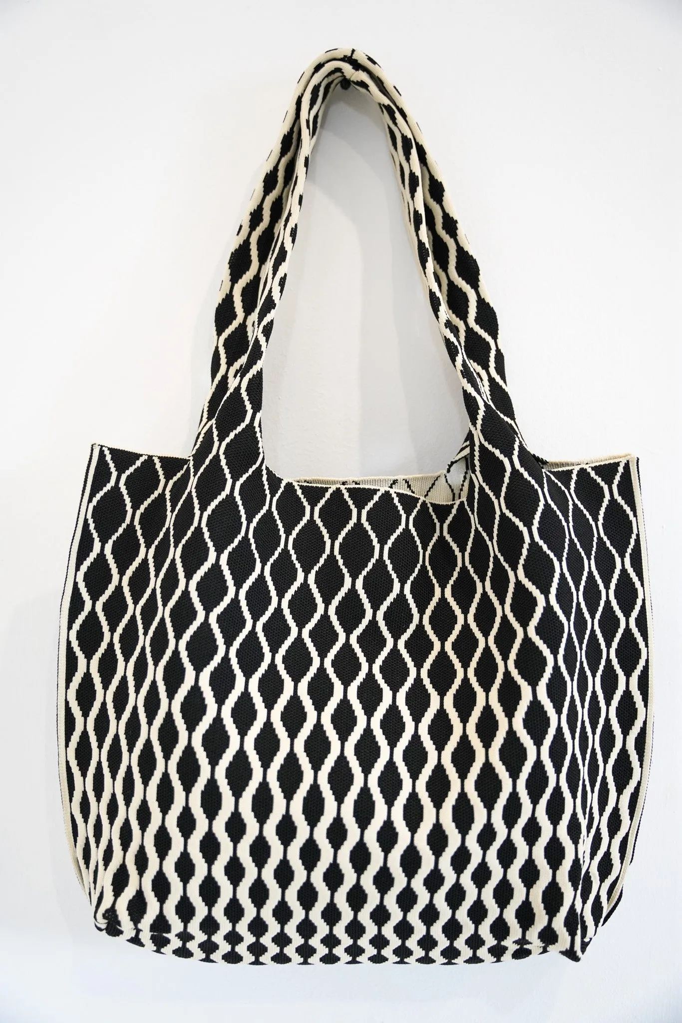 Black & Cream Chain Tote