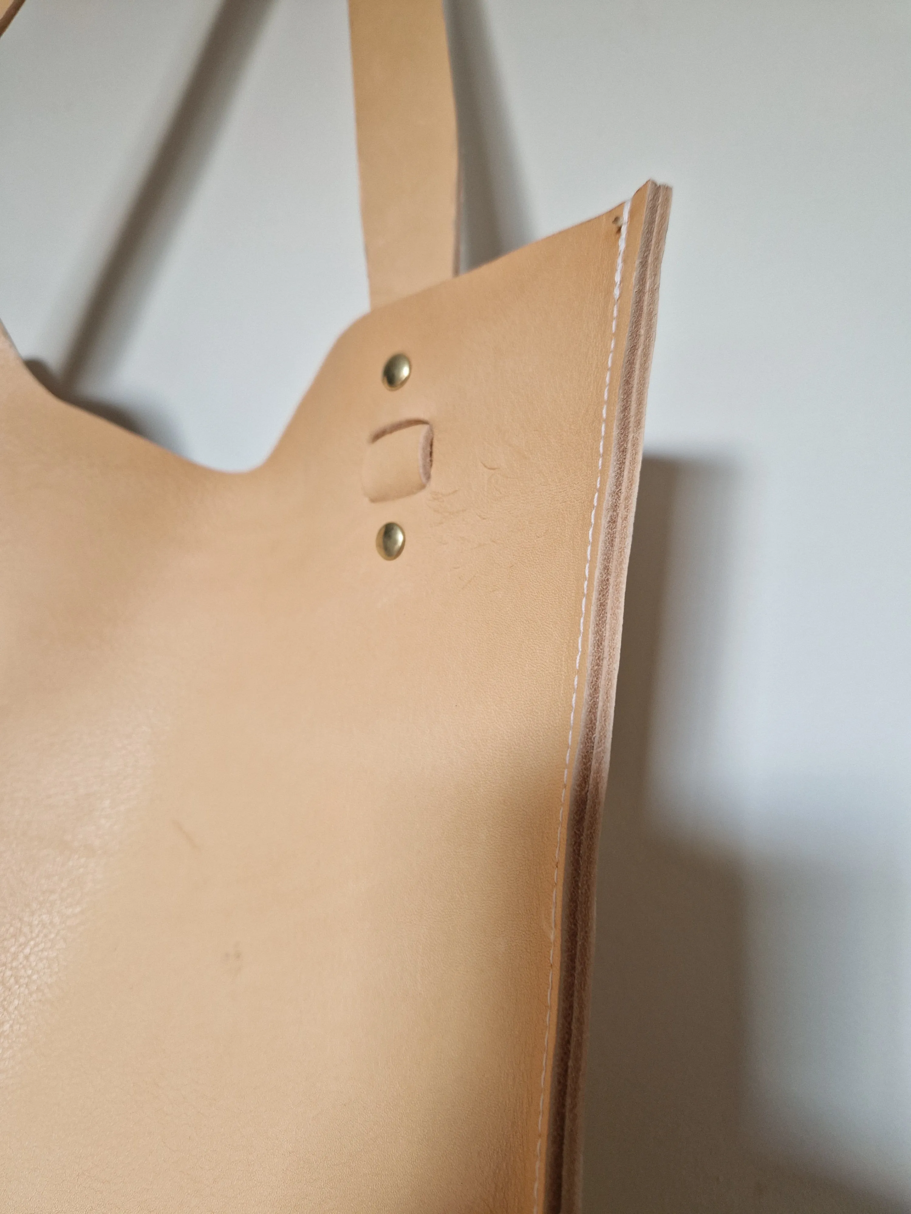 CHANTRY TOTE BAG in Cinder Black