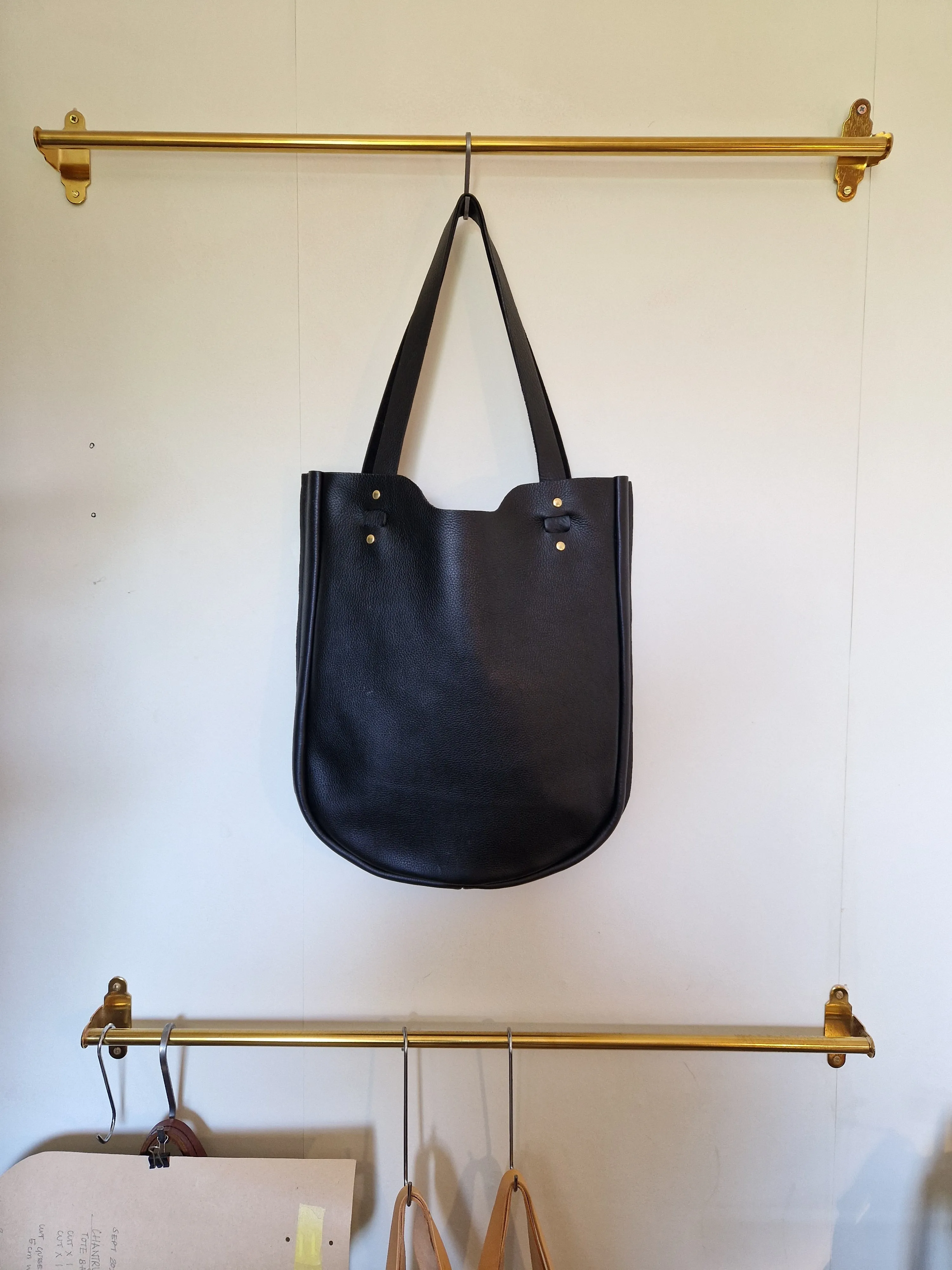 CHANTRY TOTE BAG in Cinder Black