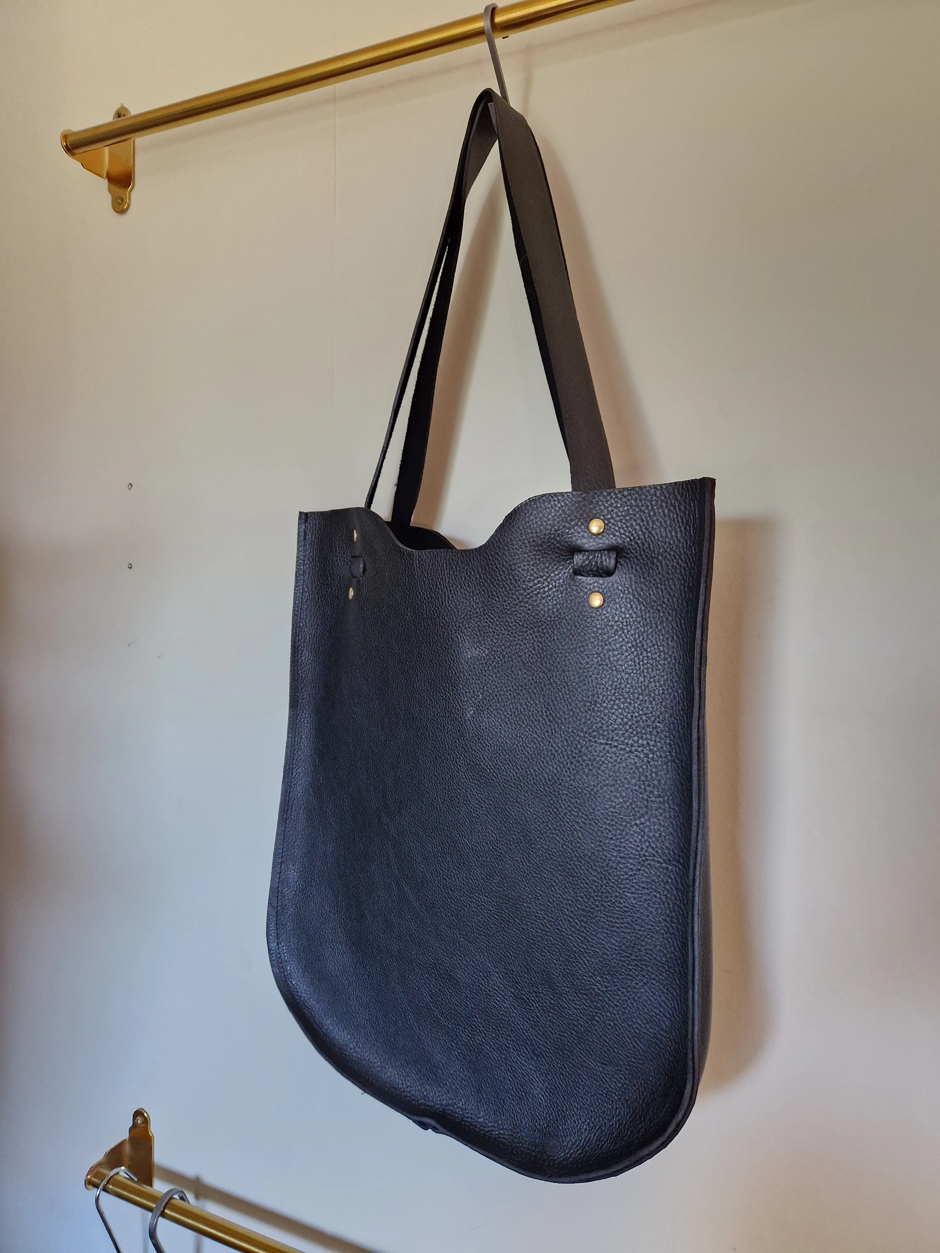 CHANTRY TOTE BAG in Cinder Black