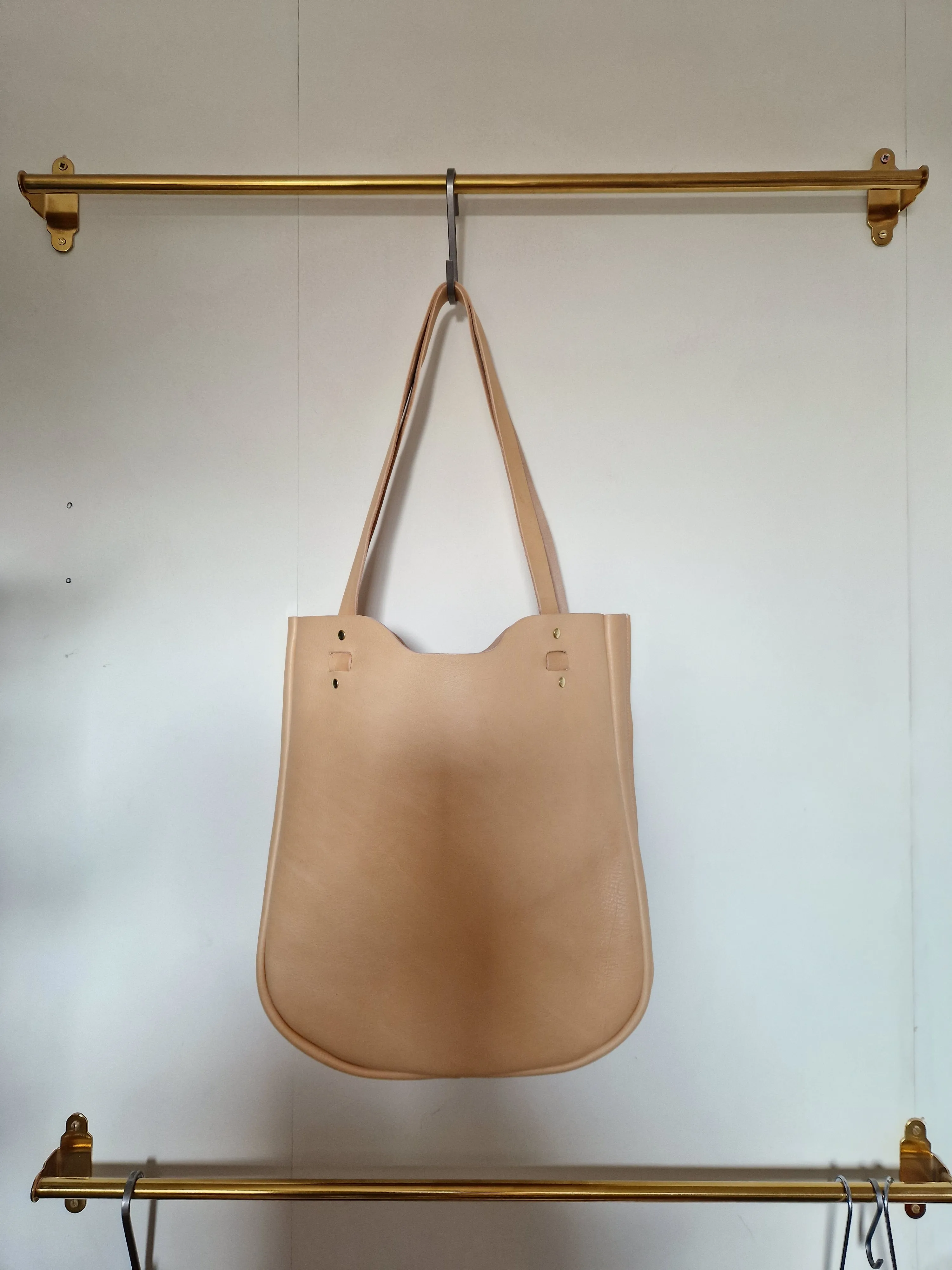 CHANTRY TOTE BAG in Cinder Black