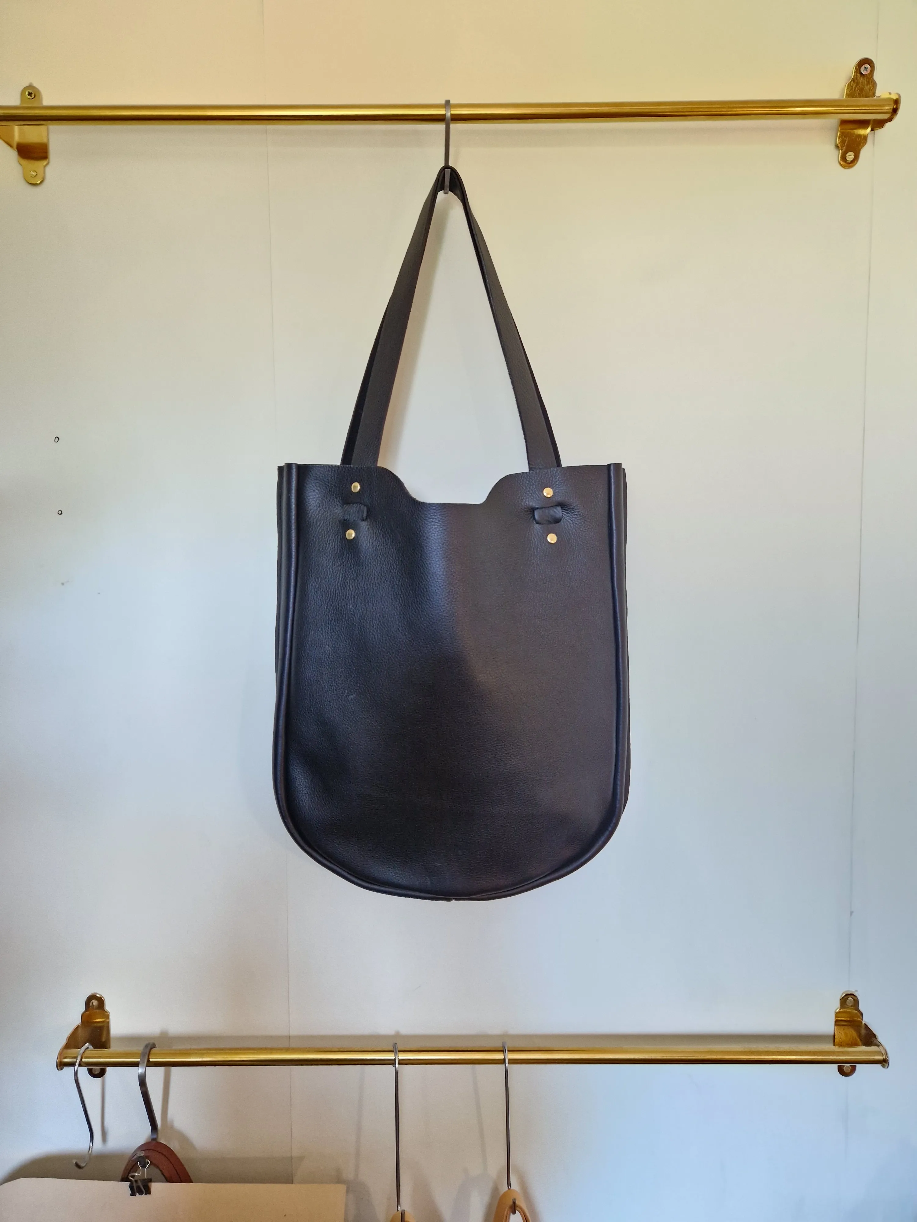 CHANTRY TOTE BAG in Cinder Black
