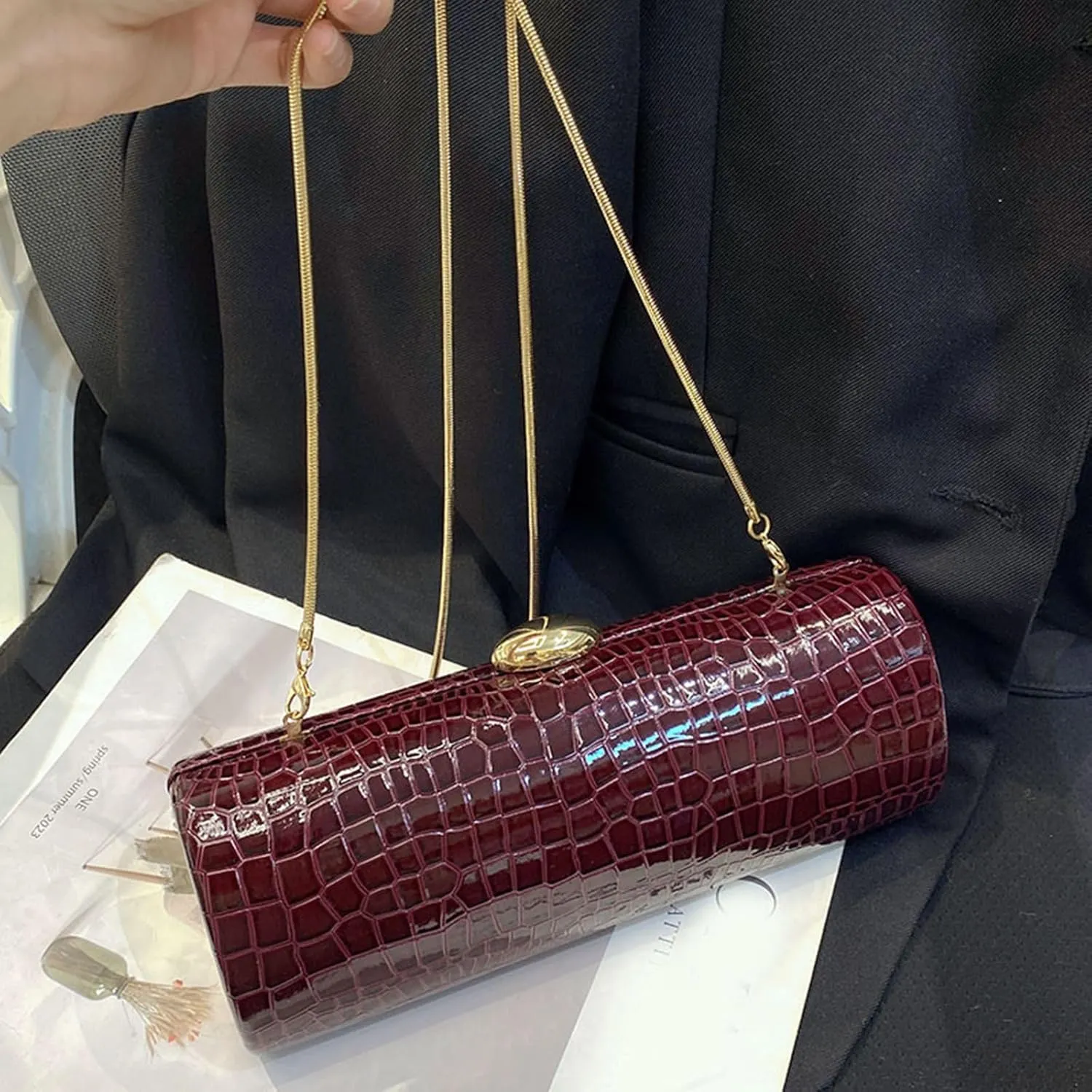 Clutch Purses for Women Vegan Leather Crossbody Bag Burgundy Crocodile Evening Purse with Chain
