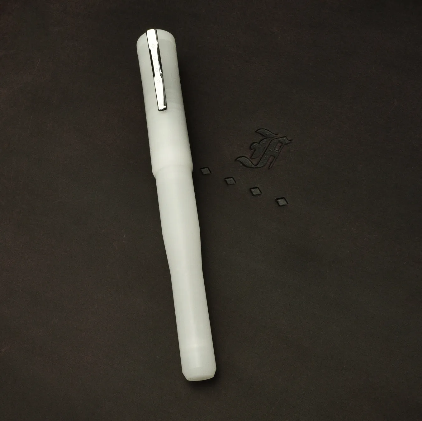 Model 02 Intrinsic Fountain Pen - Ghost (matte finish)