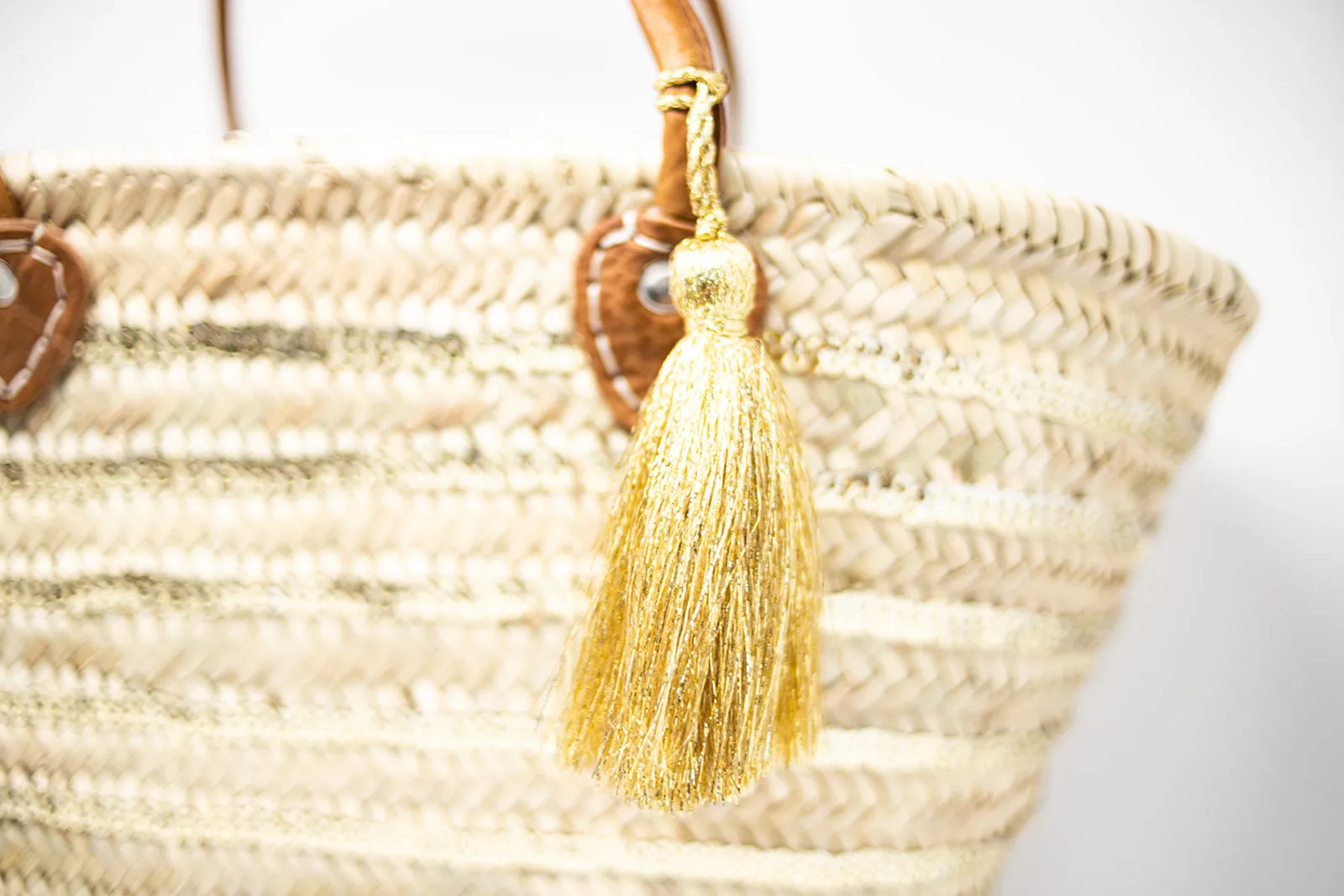 Silver/Gold Round Straw Bag