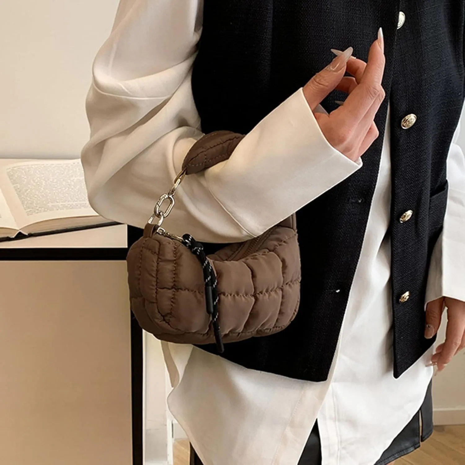 Small Puffer Purse, Mini Puffer Bag Wristlet Purses for Women Office Shopping, Lightweight Nylon Quilted Bag Gift